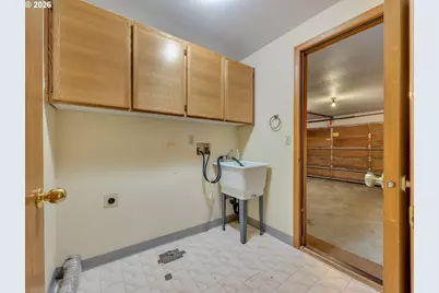 33726 Lake Front Dr, Warrenton, OR 97146 - Photo 32
