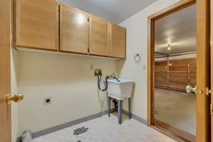 33726 Lake Front Dr, Warrenton, OR 97146 - Photo 32