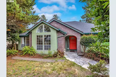 33726 Lake Front Dr, Warrenton, OR 97146 - Photo 2