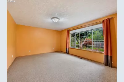 33726 Lake Front Dr, Warrenton, OR 97146 - Photo 20