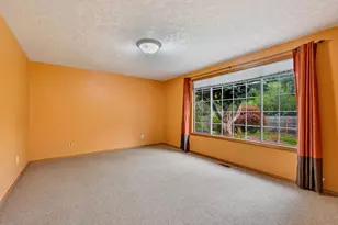 33726 Lake Front Dr, Warrenton, OR 97146 - Photo 20