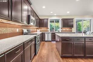 8034 SW 195th Ave, Beaverton, OR 97007 - Photo 10