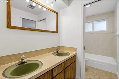 1126 NE 176th Ave, Portland, OR 97230 - Photo 22