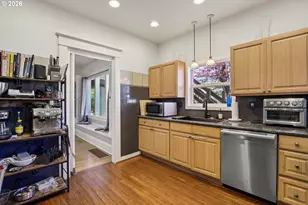 2456 NE 7th Ave, Portland, OR 97212 - Photo 8