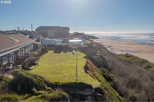 801 NW Coast St, Newport, OR 97365 - Photo 30