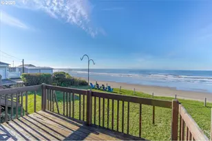 801 NW Coast St, Newport, OR 97365 - Photo 6