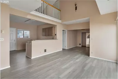 801 NW Coast St #2, Newport, OR 97365 - Photo 16