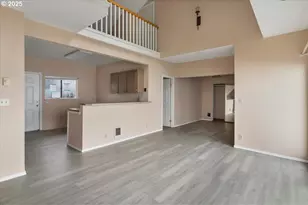 801 NW Coast St, Newport, OR 97365 - Photo 16