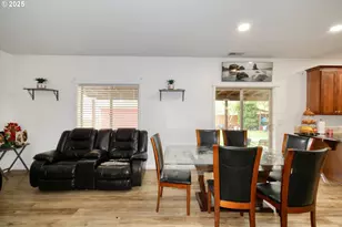 3228 Northeast Daffodil Drive, McMinnville, OR 97128 - Photo 14