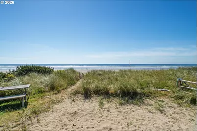 701 N Pacific St, Rockaway Beach, OR 97136 - Photo 20