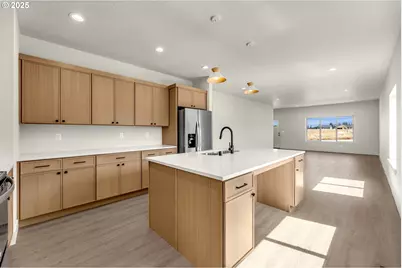 301 Cap Ave, Winlock, WA 98596 - Photo 12