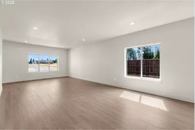 301 Cap Ave, Winlock, WA 98596 - Photo 6