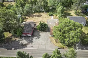 8622 E Evans Creek Rd, Rogue River, OR 97537 - Photo 6