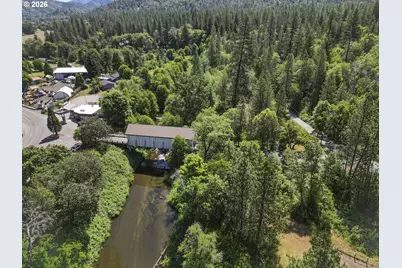 8622 E Evans Creek Rd, Rogue River, OR 97537 - Photo 1