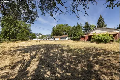 8622 E Evans Creek Rd, Rogue River, OR 97537 - Photo 8
