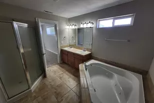 573 E 13th Pl, Lafayette, OR 97127 - Photo 14