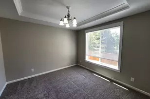 573 E 13th Pl, Lafayette, OR 97127 - Photo 4