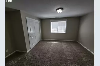 573 E 13th Pl, Lafayette, OR 97127 - Photo 16