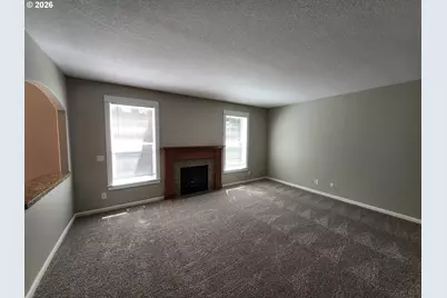 573 E 13th Pl, Lafayette, OR 97127 - Photo 6