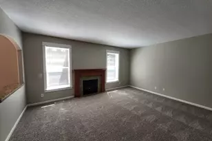 573 E 13th Pl, Lafayette, OR 97127 - Photo 6