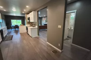 10503 NW 3rd St, Portland, OR 97231 - Photo 30