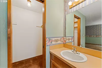 2460 S Dogwood St, Cornelius, OR 97113 - Photo 20