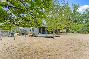 2460 S Dogwood St, Cornelius, OR 97113 - Photo 32