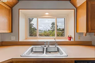 2460 S Dogwood St, Cornelius, OR 97113 - Photo 12