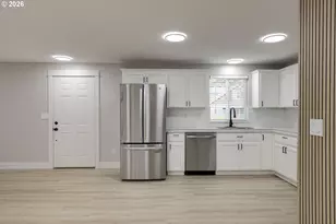 601 W 1st St, Newberg, OR 97132 - Photo 6