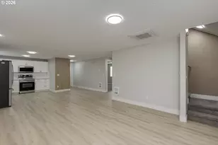 601 W 1st St, Newberg, OR 97132 - Photo 10