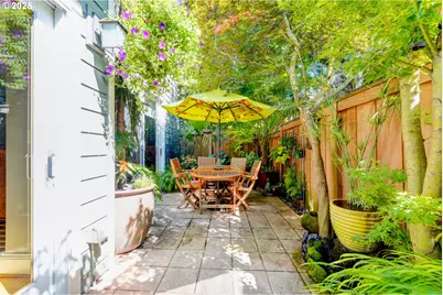 502 NE Knott St, Portland, OR 97212 - Photo 40