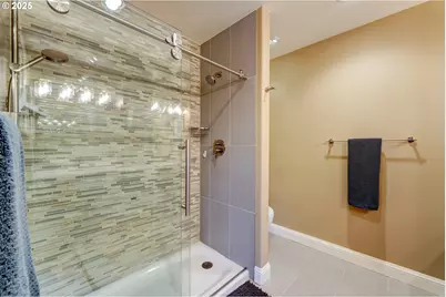 502 NE Knott St, Portland, OR 97212 - Photo 34