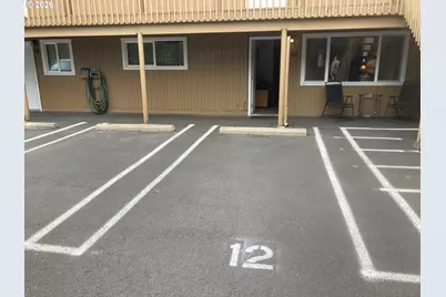 1260 10th St #12, Florence, OR 97439 - Photo 2