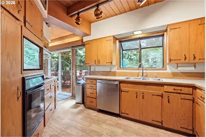 15300 SE Minerva Rd, Milwaukie, OR 97267 - Photo 20