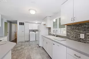 1475 Green Acres Rd, Eugene, OR 97408 - Photo 12