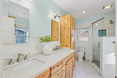 3033 NE Schuyler St, Portland, OR 97212 - Photo 18