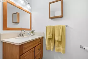 5574 NW Deerfield Way, Portland, OR 97229 - Photo 26