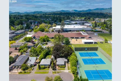 744 NW 17th St, Corvallis, OR 97330 - Photo 4