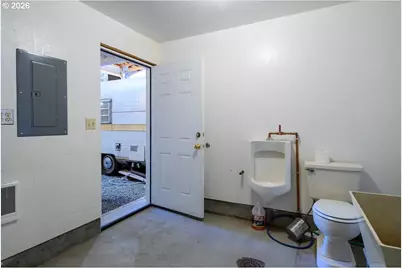 69375 Lake Dr, Sisters, OR 97759 - Photo 18