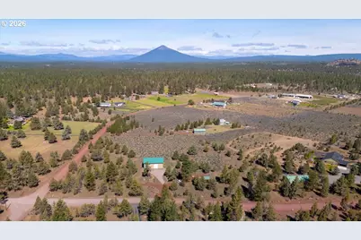69375 Lake Dr, Sisters, OR 97759 - Photo 1