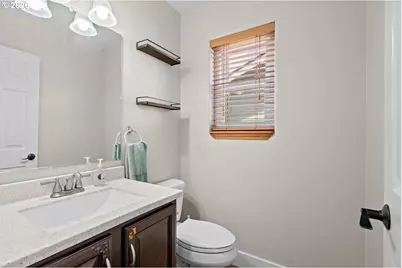 352 SE 68th Ave, Hillsboro, OR 97123 - Photo 22