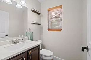 352 SE 68th Ave, Hillsboro, OR 97123 - Photo 22