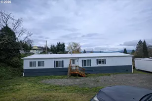 200 Emils Way, Roseburg, OR 97471 - Photo 1