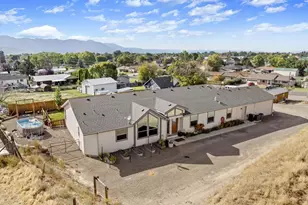 475 Washington Ave, Baker City, OR 97814 - Photo 2
