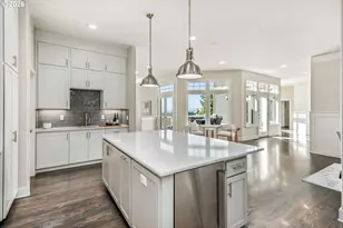 9037 NW Murdock St, Portland, OR 97229 - Photo 6