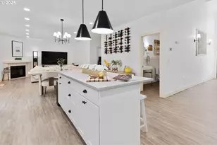 6005 SW 33rd Pl, Portland, OR 97239 - Photo 8