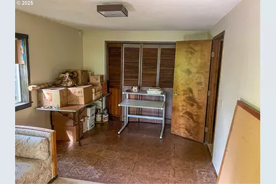 645 Kingswood Ave, Eugene, OR 97405 - Photo 16