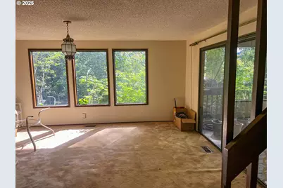 645 Kingswood Ave, Eugene, OR 97405 - Photo 12