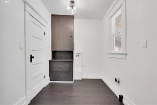 2307 NE Everett St, Portland, OR 97232 - Photo 30