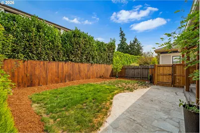 2307 NE Everett St, Portland, OR 97232 - Photo 38